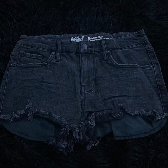 Mossimo High rise black jean shorts size 6 - Picture 4 of 6